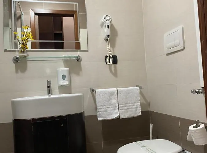 לינה וארוחת בוקר Quintino 2*